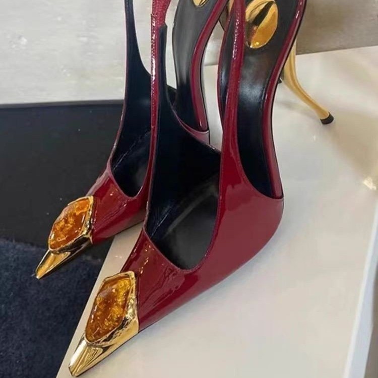 Женские туфли-лодочки из лакир – обзор и цена Casual Sandal Leather